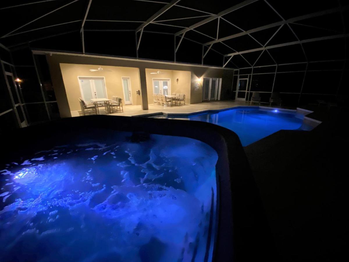 Mickeys Pearl - Phenomenal 7Br With 4 Master Suites Privacy Pool & Hot Tub Gas Bbq - 2 Miles To Disney Orlando Dış mekan fotoğraf